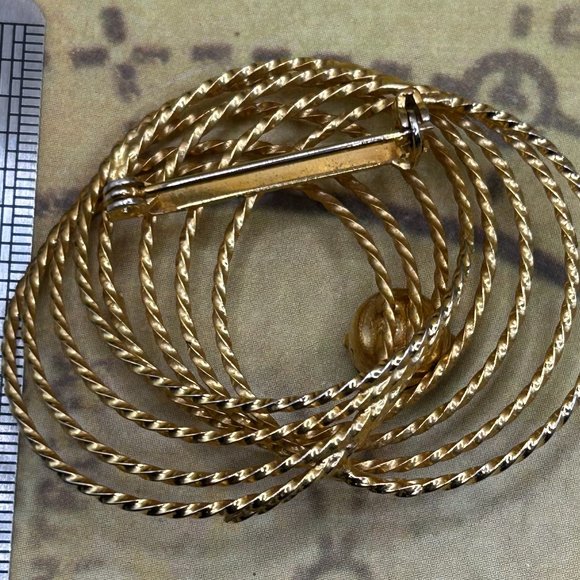 1960s Vintage Round Circles Ruby Red Rhinestone Brooch Pin Abstract Modernist - Picture 5 of 5